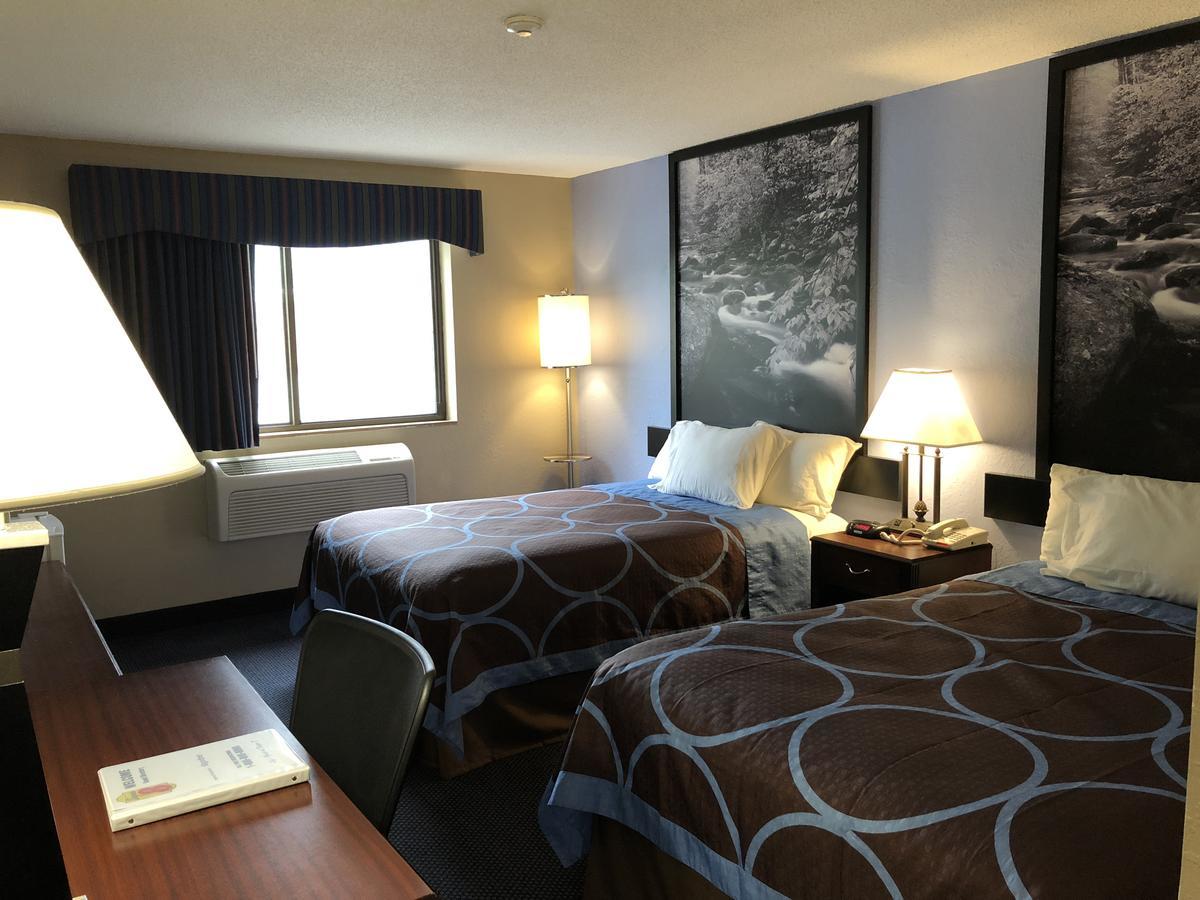 Super 8 By Wyndham Gardner Hotel Kültér fotó